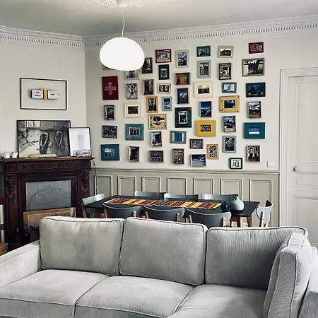 Apartment Stylish Parisian Montmartre 2br