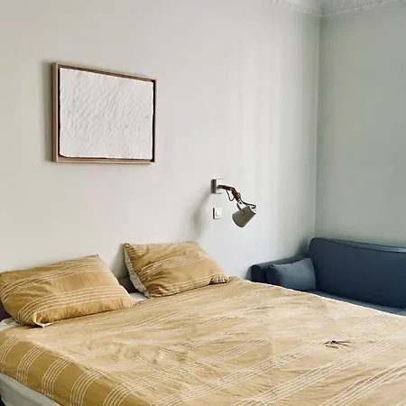 Stylish Parisian Montmartre 2br Apartment Paris
