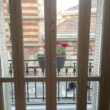 Stylish Parisian Montmartre 2br * Paris